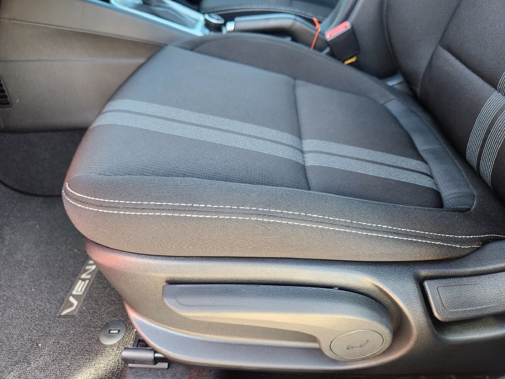 Used 2026 Hyundai Venue SEL FWD image 23