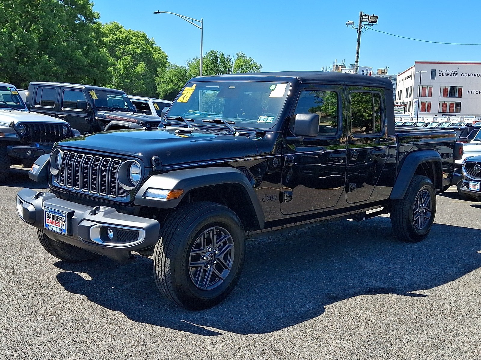 Used 2026 Jeep Gladiator Sport AWD/4WD image 3