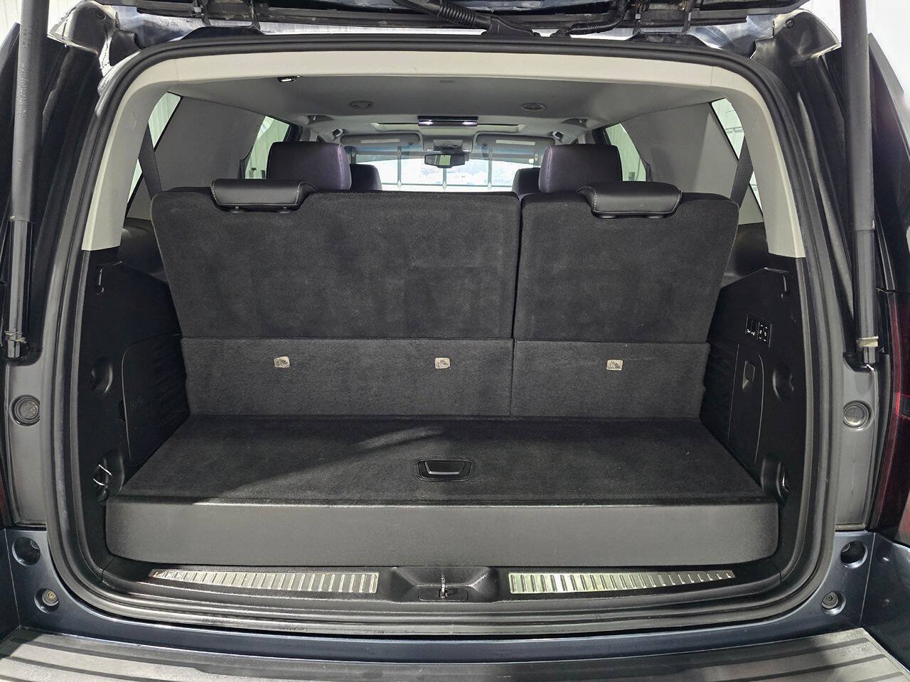 Used 2019 Chevrolet Tahoe Premier AWD/4WD image 28