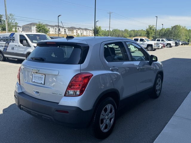 Used 2016 Chevrolet Trax LS w/ LPO, Cargo Package FWD image 6