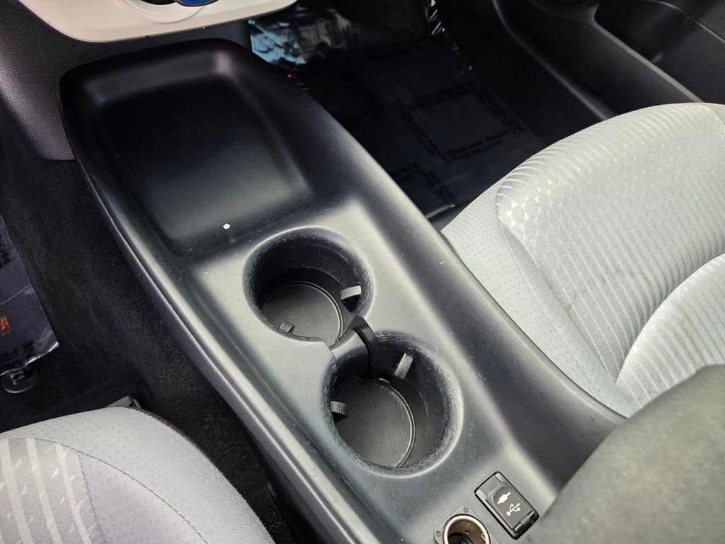 Used 2016 Toyota Prius Four image 27