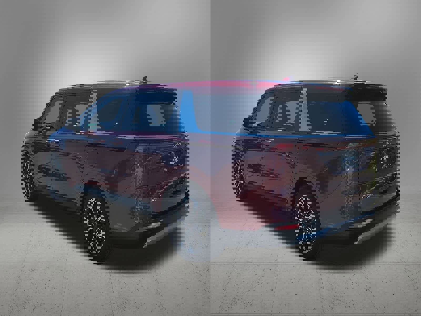 Certified 2023 Kia Carnival EX image 4