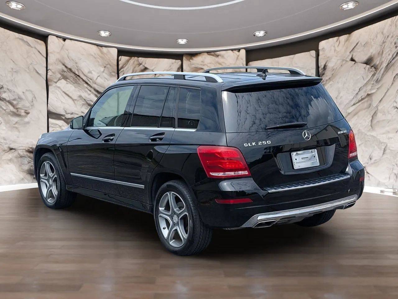 Used 2014 Mercedes-Benz GLK 250 BlueTEC 4MATIC image 8