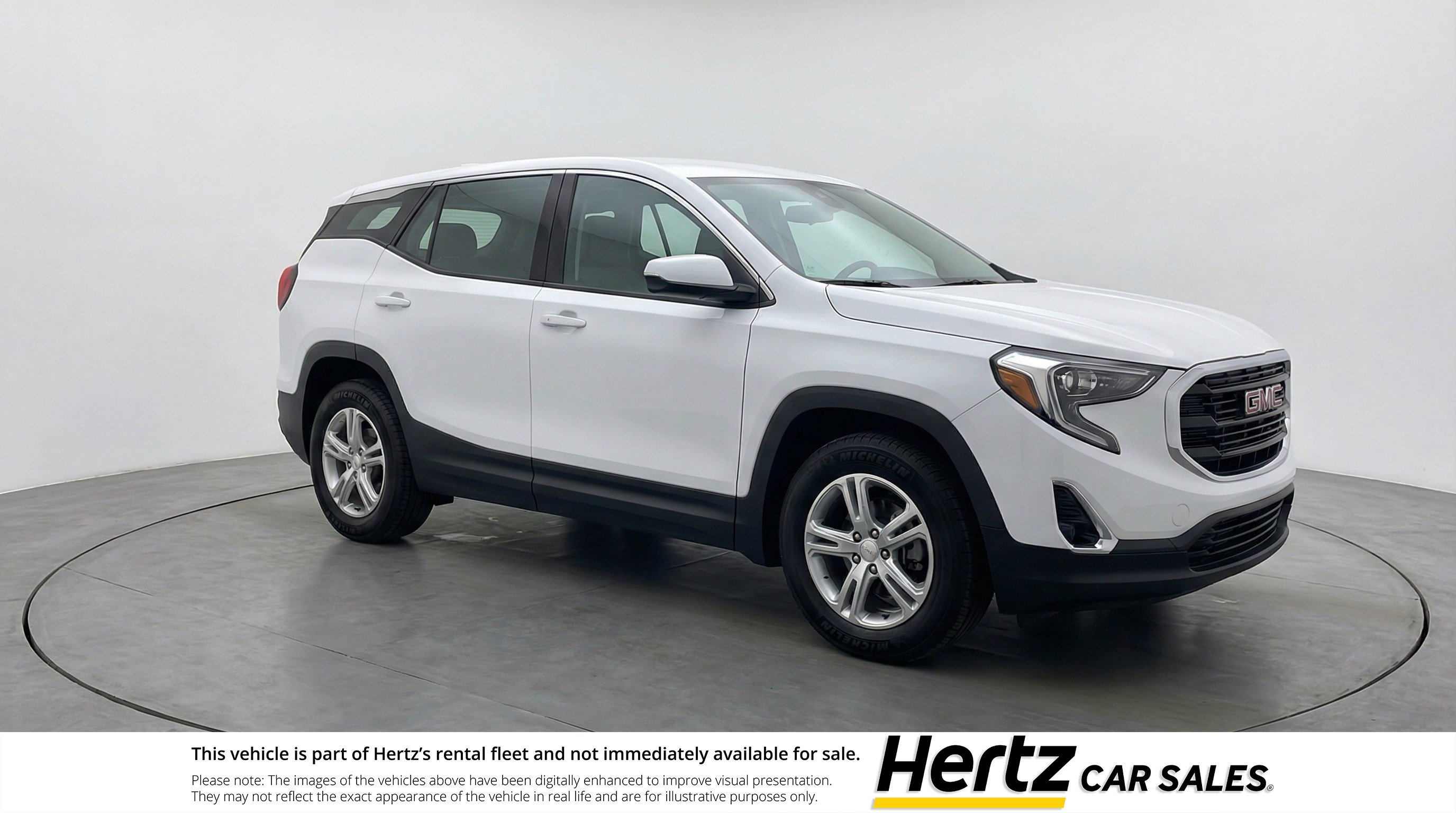 Used 2024 GMC Terrain SLE image 1