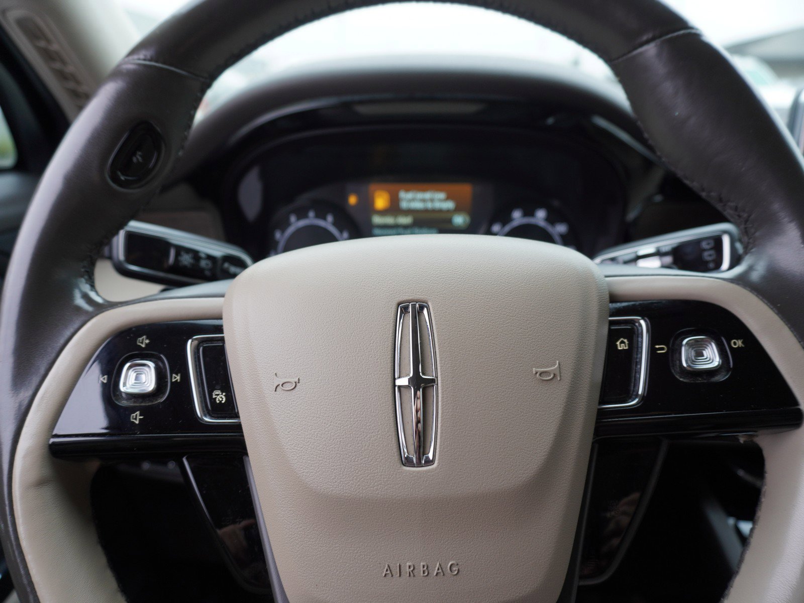 Used 2020 Lincoln Corsair Reserve w/ Equipment Group 201A image 25