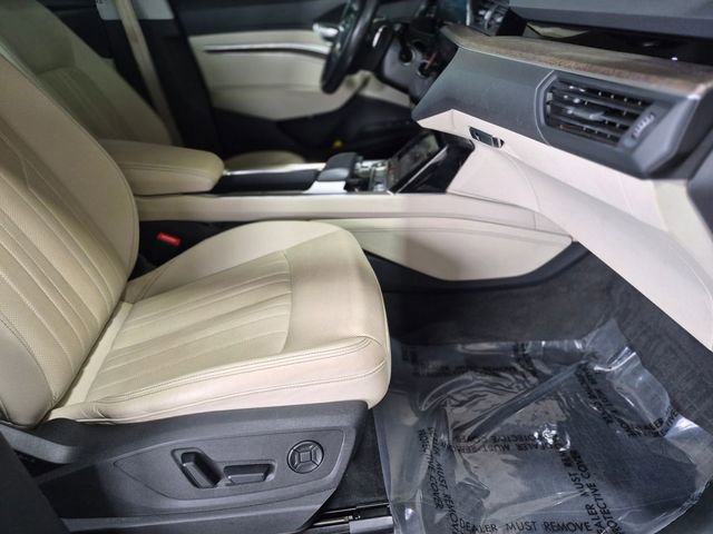 Used 2022 Audi e-tron Premium Plus AWD/4WD image 20