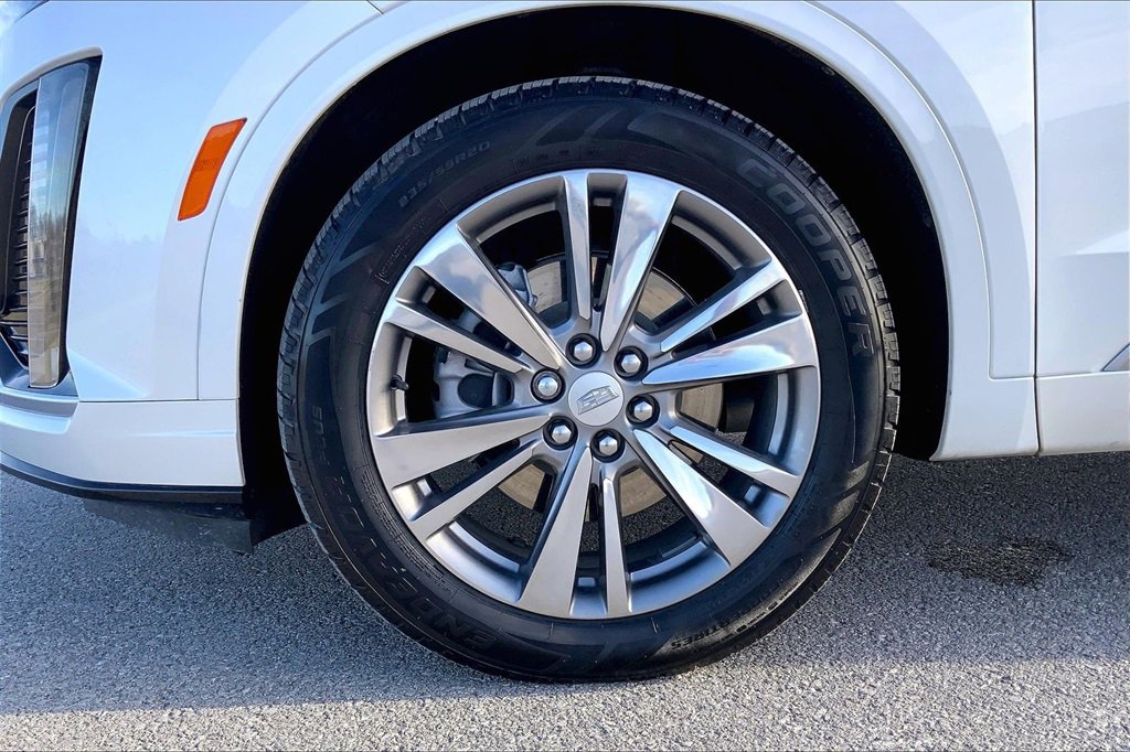 Used 2023 Cadillac XT6 Premium Luxury image 26