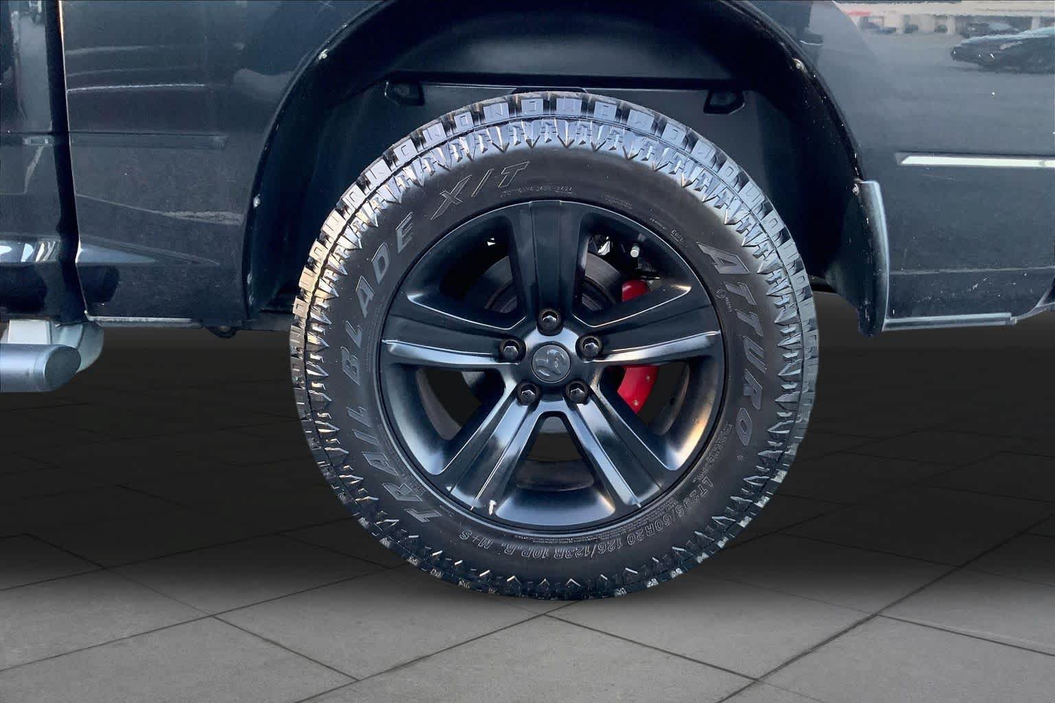 Used 2017 RAM 1500 Sport w/ Quick Order Package 26Q Night AWD/4WD image 10