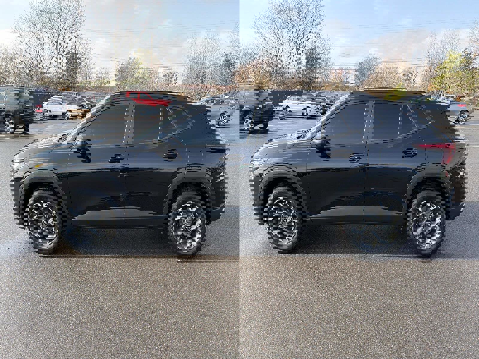 Certified 2025 Chevrolet Trax LT w/ Driver Confidence Package image 16