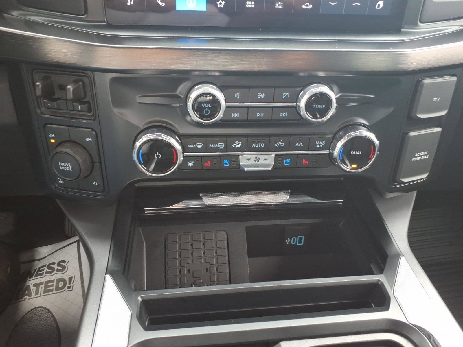 Used 2024 Ford F250 Lariat w/ FX4 Off-Road Package image 16