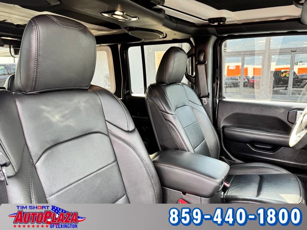 Used 2023 Jeep Wrangler Unlimited Sahara AWD/4WD image 37