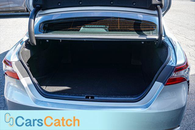 Used 2021 Toyota Camry SE FWD image 39
