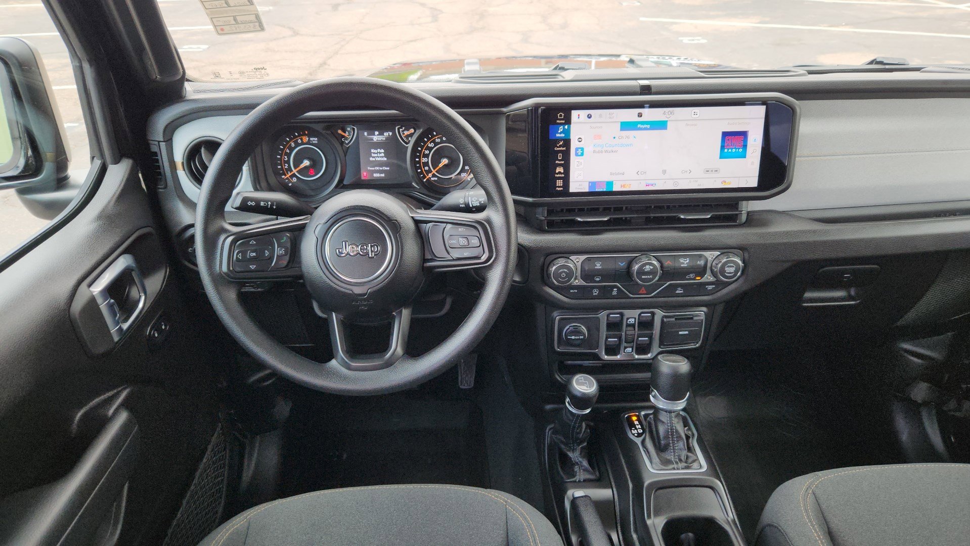 Used 2026 Jeep Gladiator Sport AWD/4WD image 25