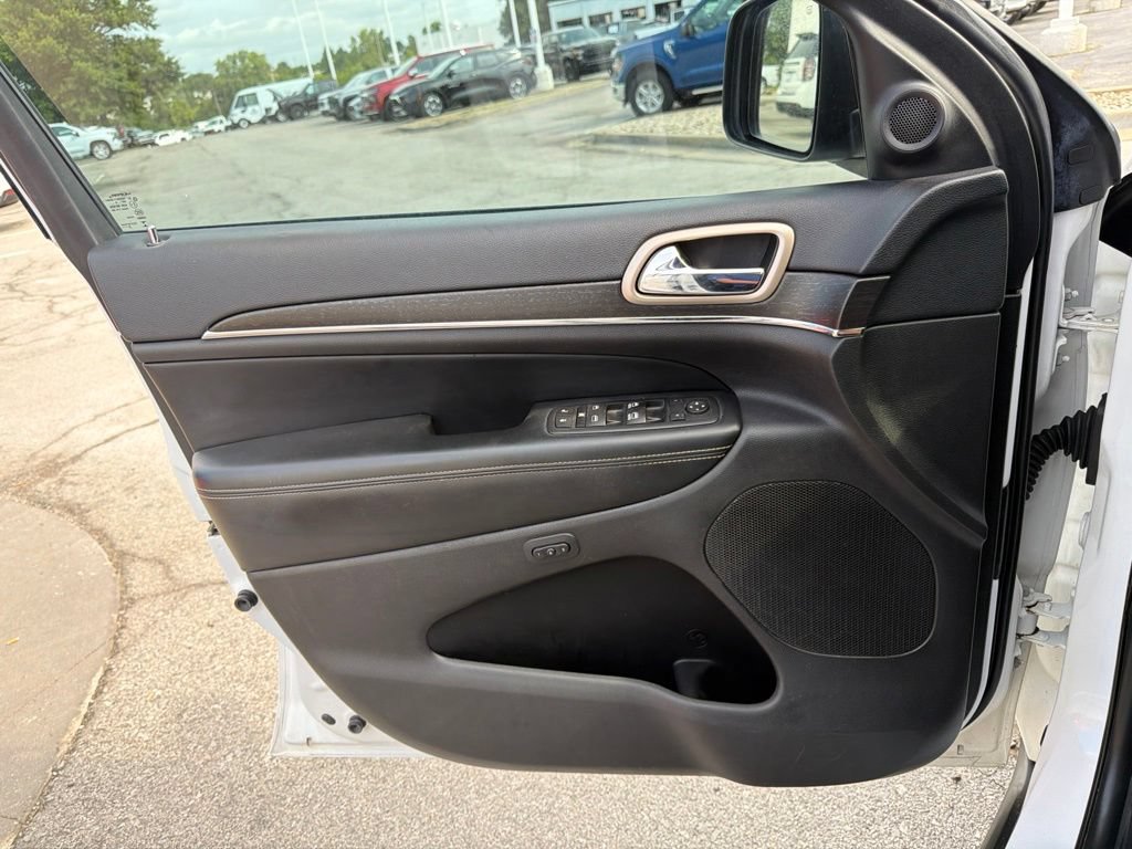 Used 2015 Jeep Grand Cherokee Limited AWD/4WD image 33