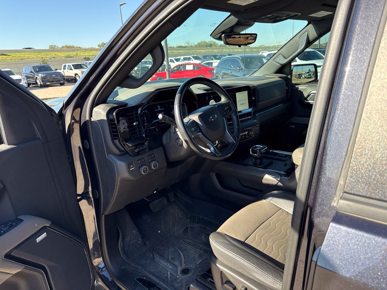 Used 2023 Chevrolet Silverado 1500 ZR2 w/ Technology Package AWD/4WD image 19