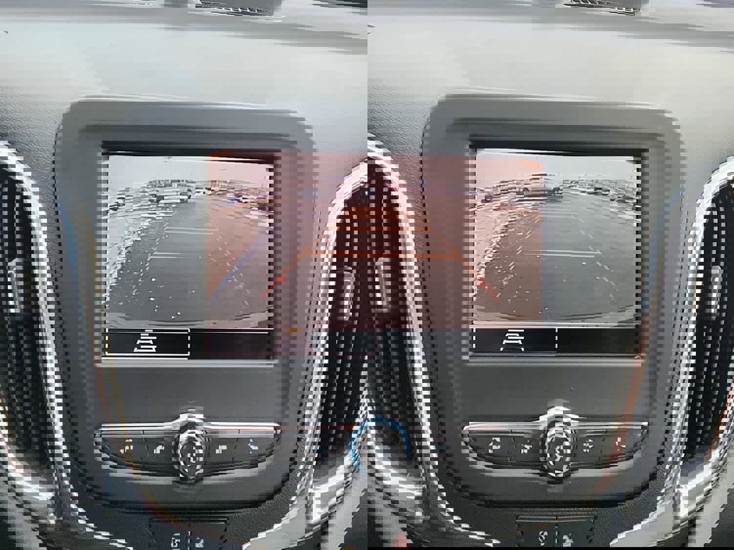 Used 2023 Chevrolet Equinox LS w/ LS Convenience Package image 23