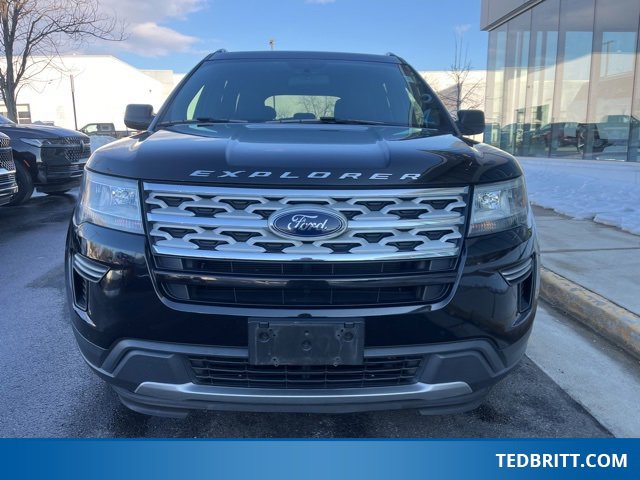 Used 2019 Ford Explorer XLT image 2