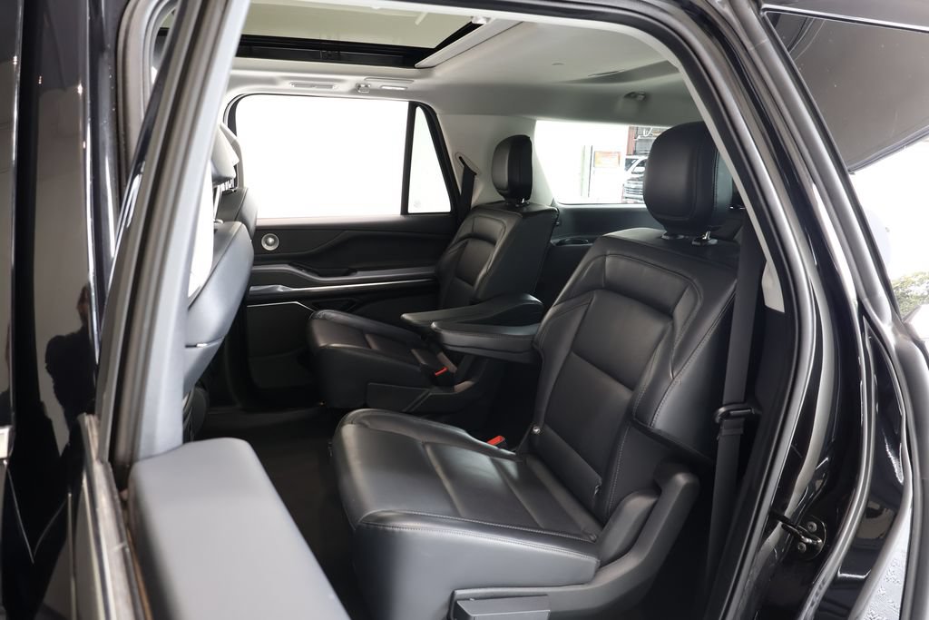 Used 2025 Lincoln Navigator L Reserve AWD/4WD image 21