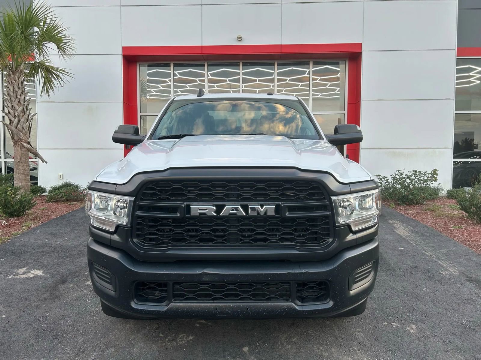 Used 2020 RAM 2500 Tradesman AWD/4WD image 2