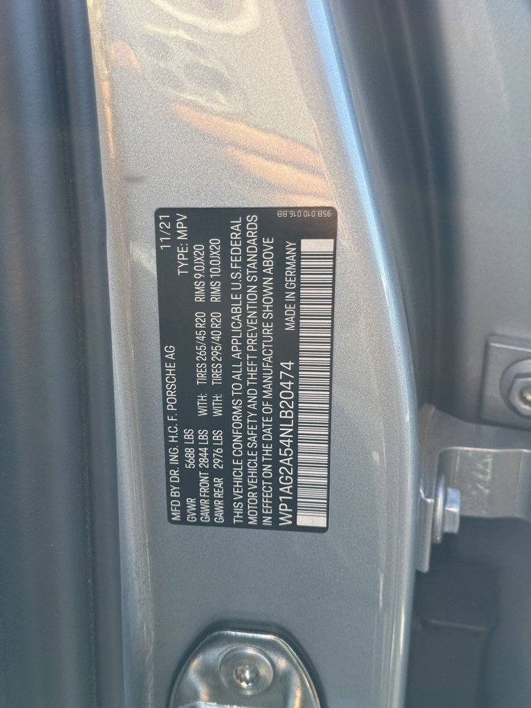 Used 2022 Porsche Macan S w/ Premium Package Plus image 37