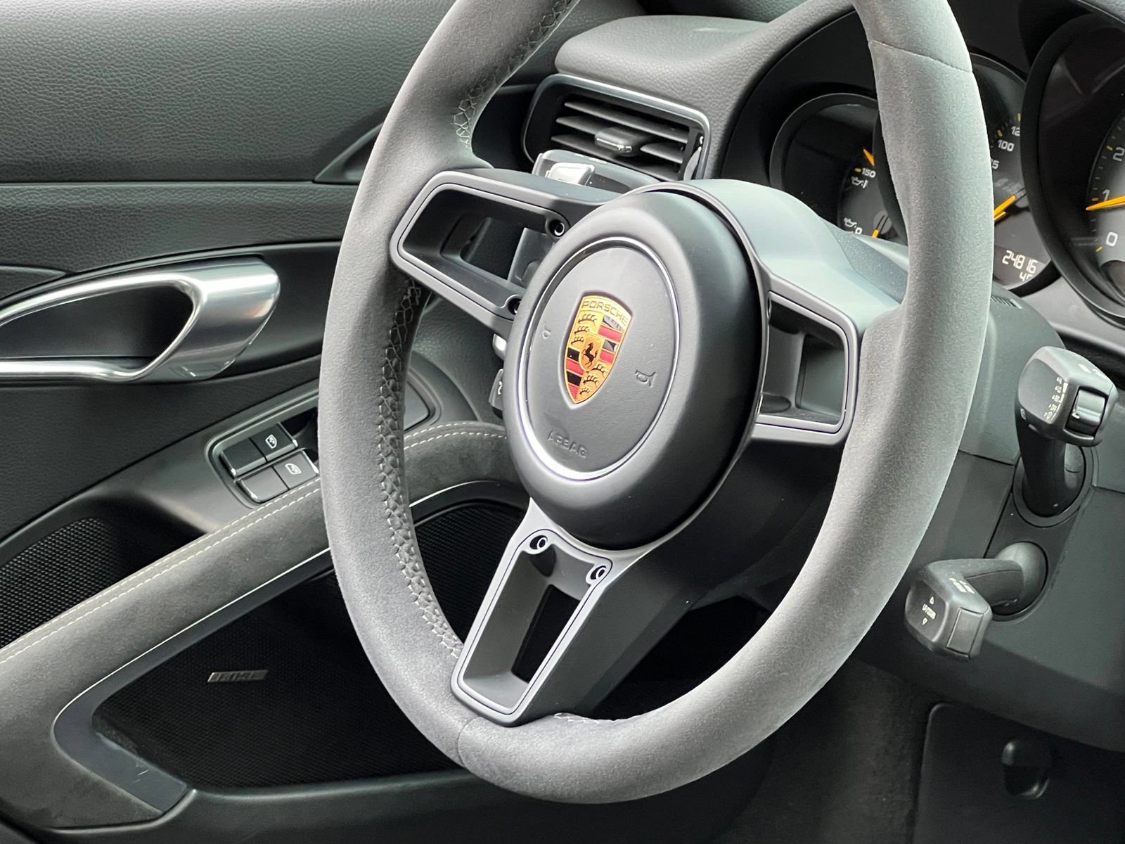 Used 2018 Porsche 911 GT3 w/ Sport Chrono Package RWD image 23
