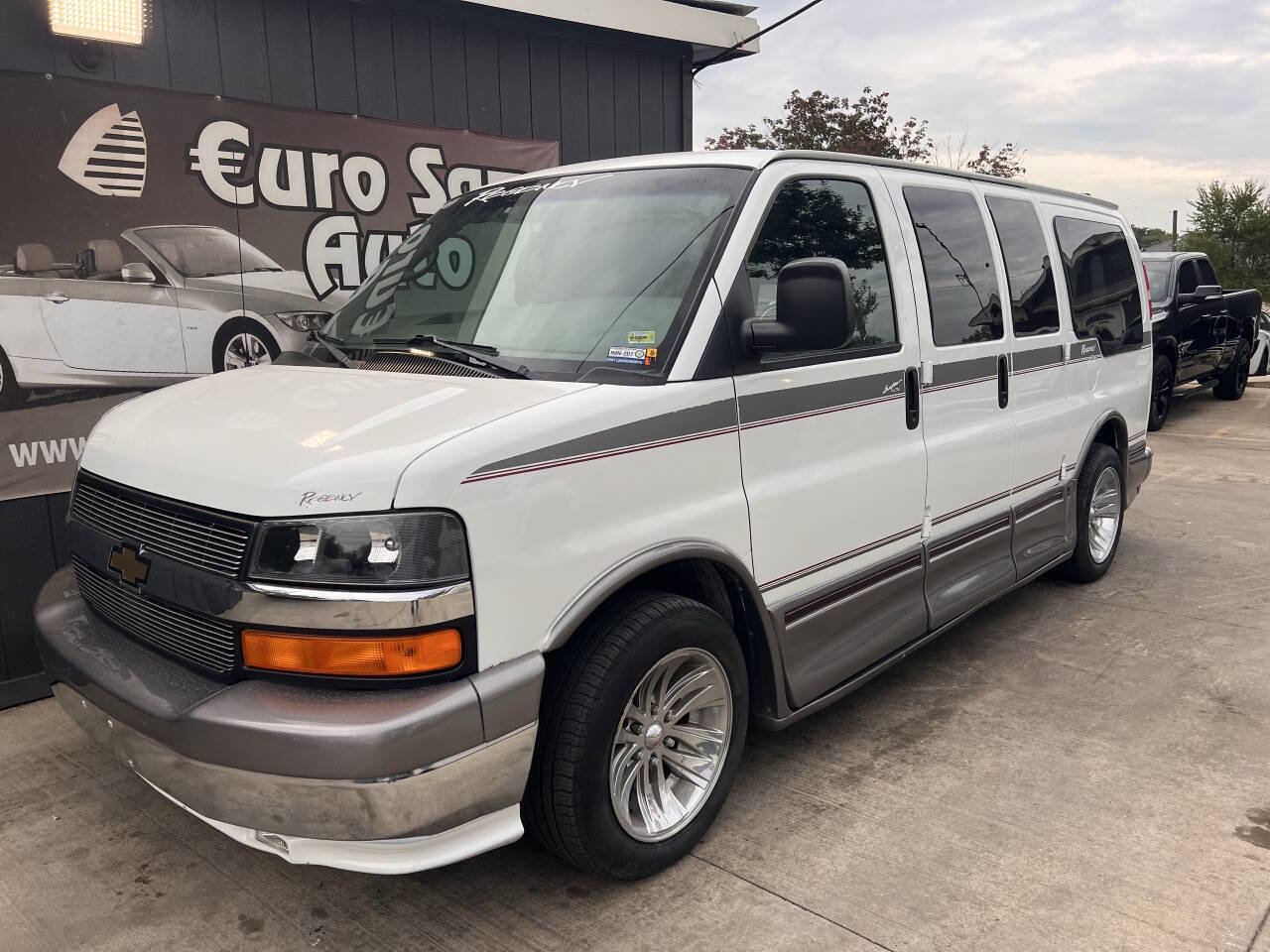 Used 2004 Chevrolet Express 1500 w/ LS Preferred Equipment Group