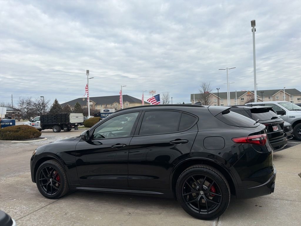 Used 2020 Alfa Romeo Stelvio Ti Sport w/ Quick Order Package 22S Sport image 4