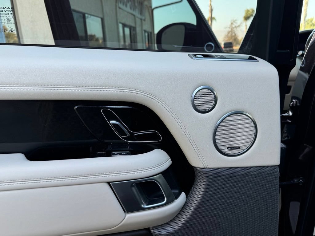 Used 2019 Land Rover Range Rover HSE AWD/4WD image 16