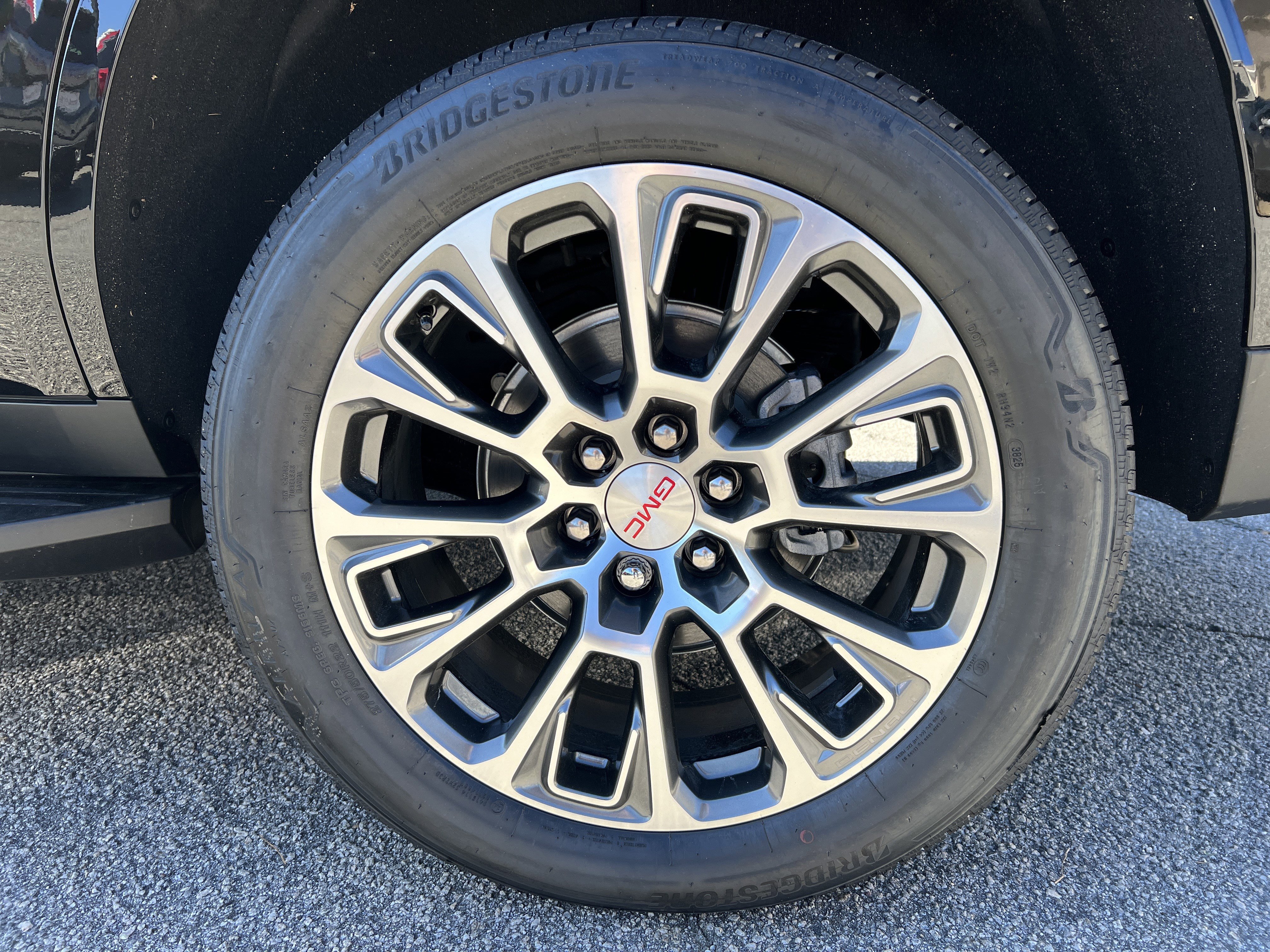 New 2026 GMC Yukon Denali image 26