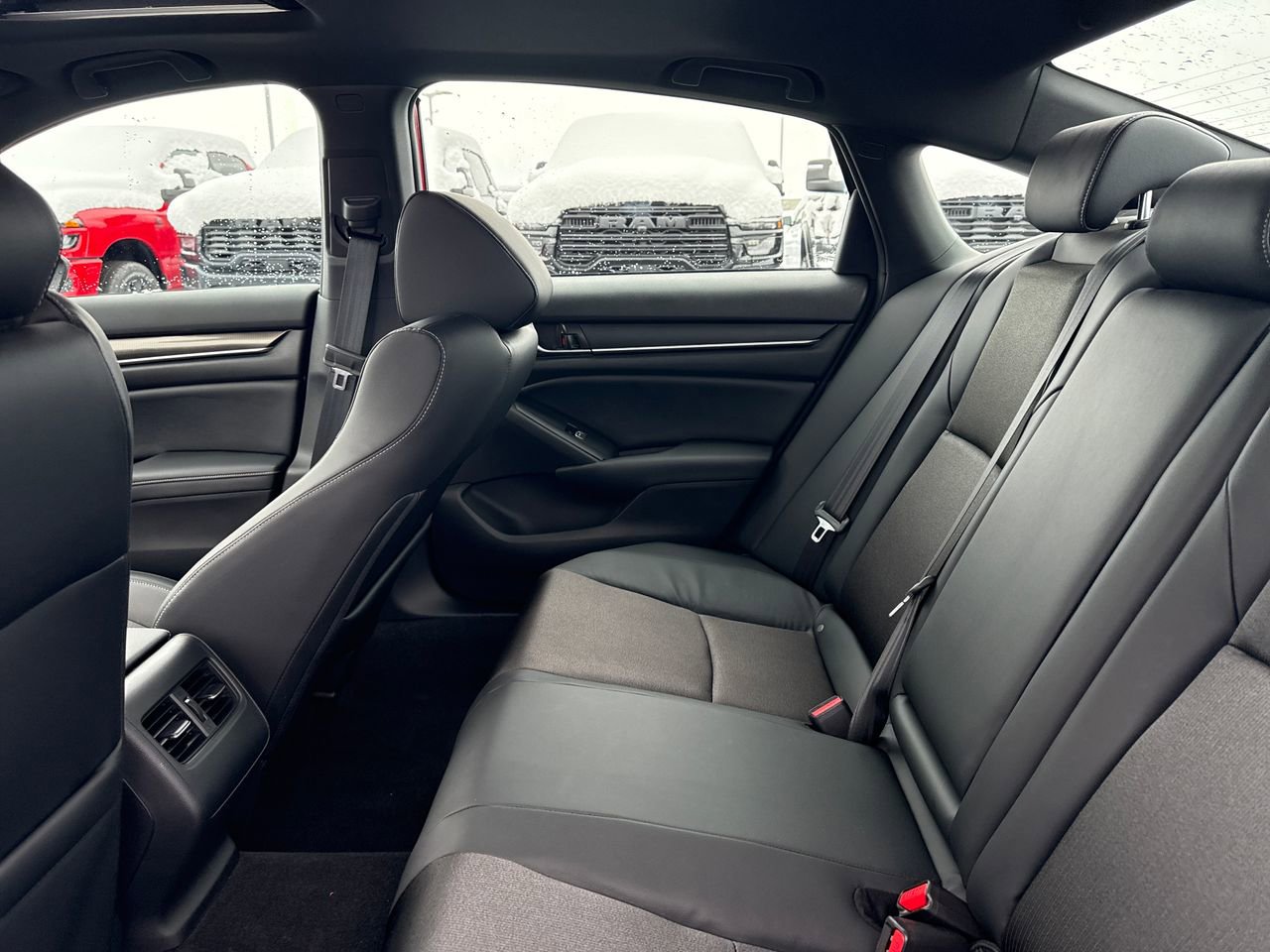 Used 2018 Honda Accord Sport image 15