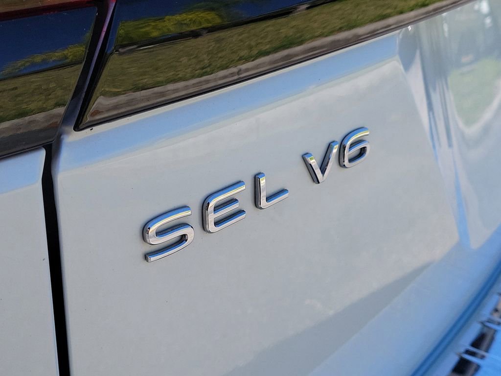 Used 2023 Volkswagen Atlas SEL R-Line image 5