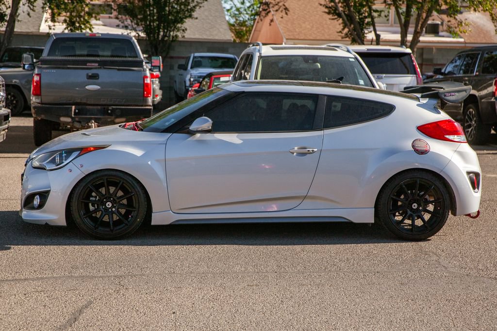 Used 2015 Hyundai Veloster Turbo w/ Option Group 04 FWD image 9