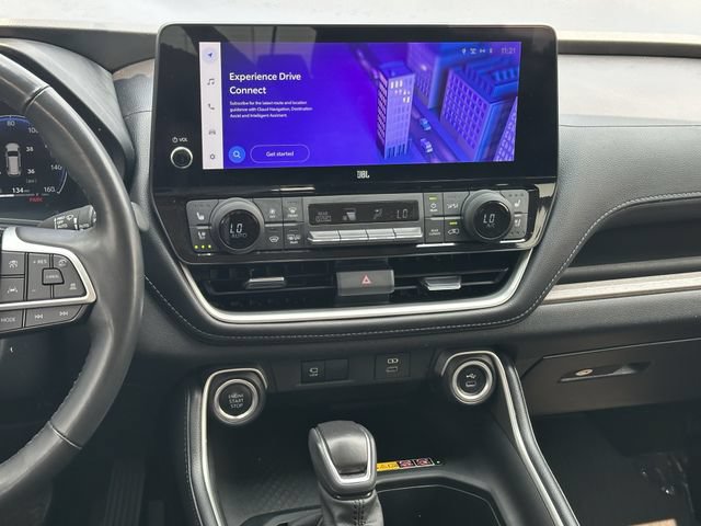 Used 2024 Toyota Grand Highlander AWD image 16