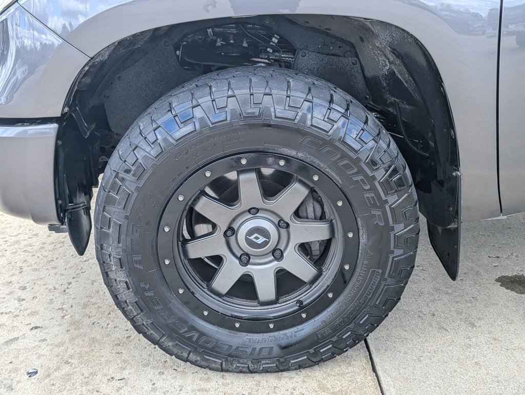 Used 2021 Toyota Tundra Limited image 19