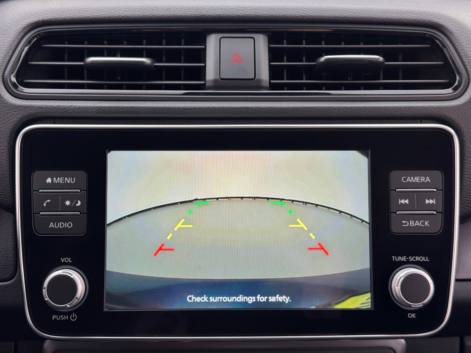 Used 2025 Nissan Leaf S image 24