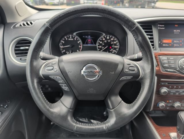 Used 2017 Nissan Pathfinder Platinum w/ Cargo Package AWD/4WD image 23