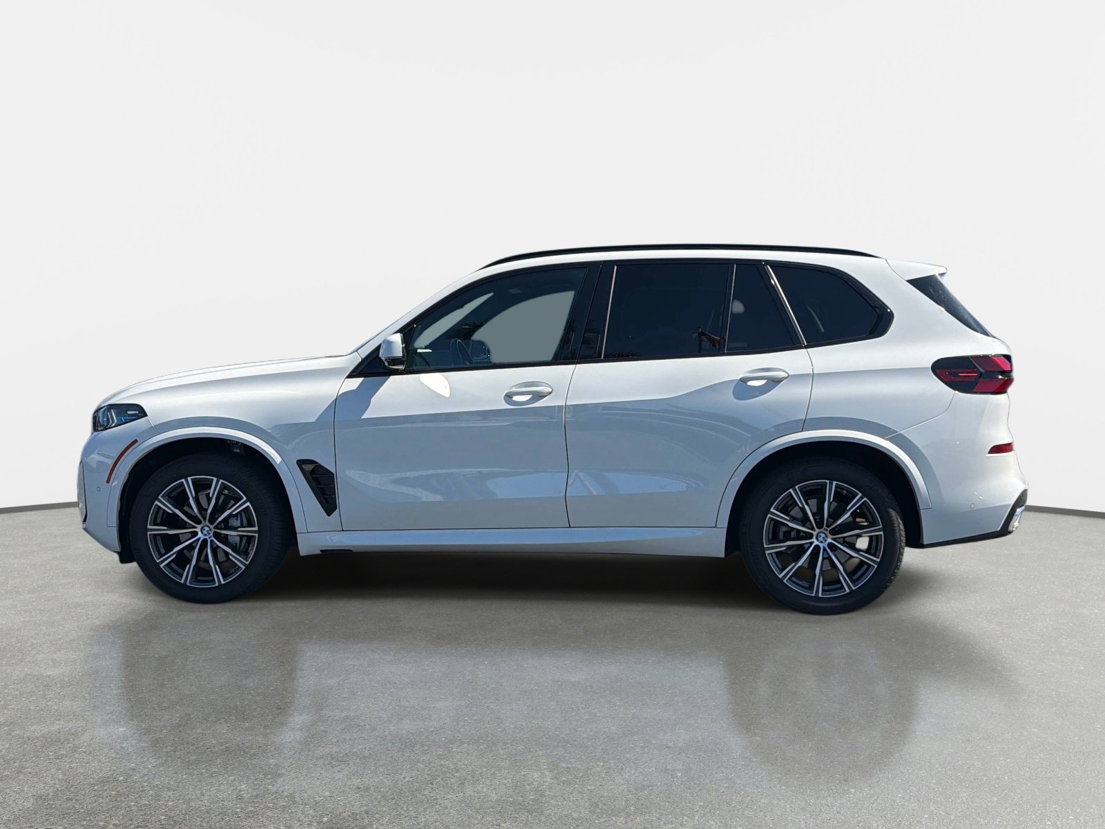 Used 2025 BMW X5 sDrive40i w/ M Sport Package RWD image 6