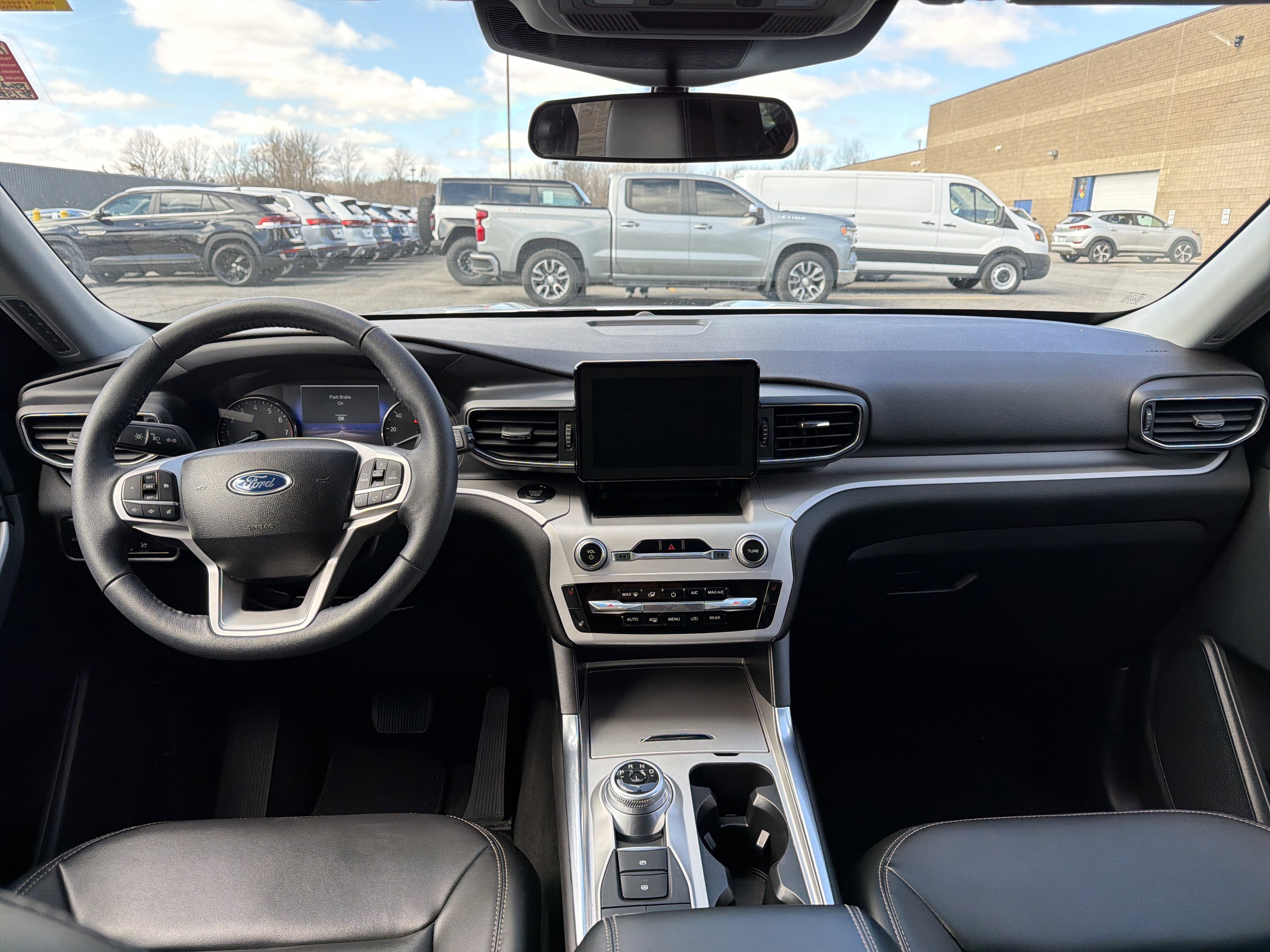 Used 2024 Ford Explorer XLT w/ Equipment Group 202A image 11