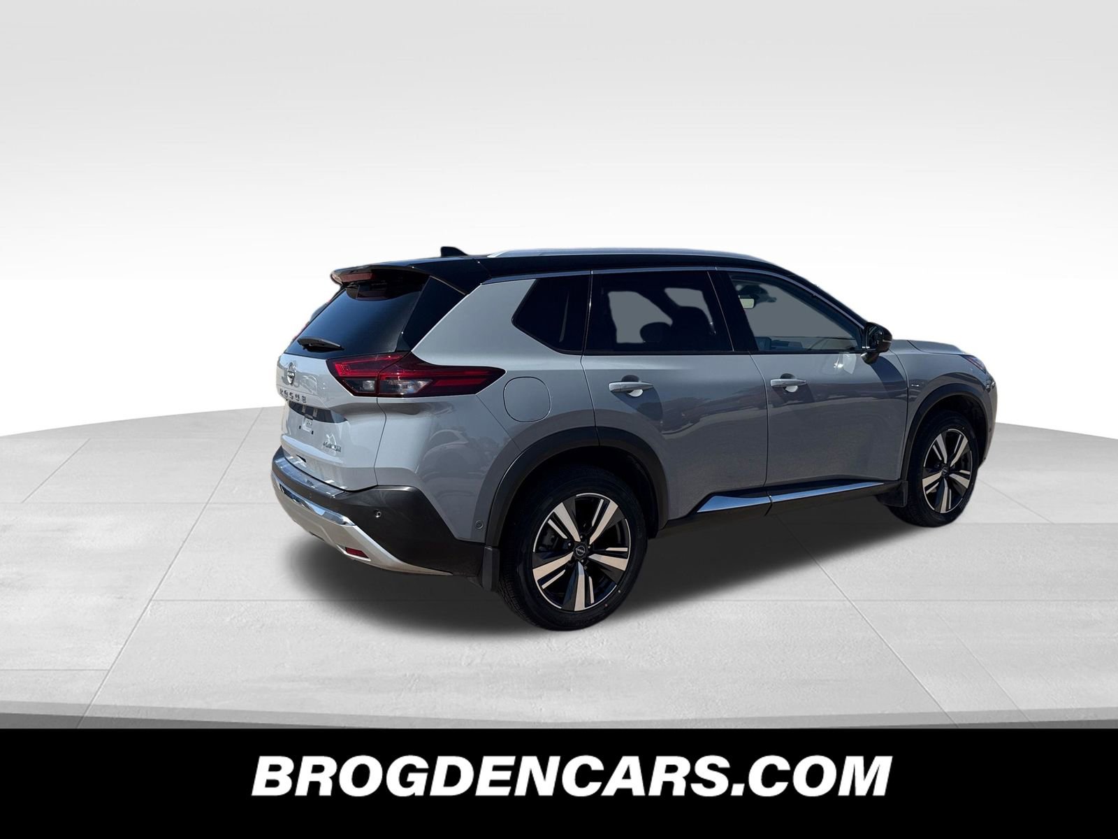Used 2022 Nissan Rogue Platinum w/ Head-Up Display Package FWD image 3