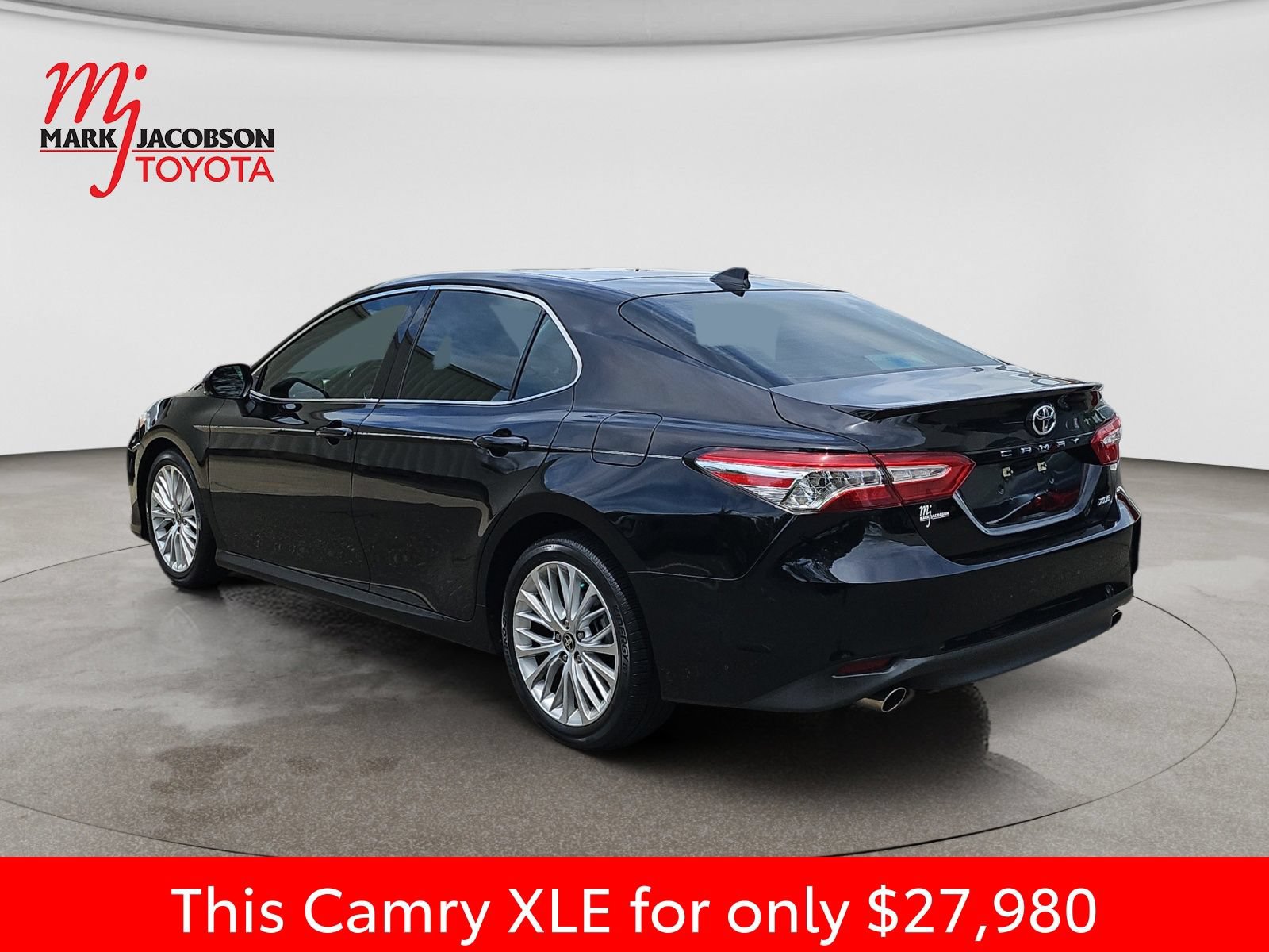 Used 2020 Toyota Camry XLE FWD image 14