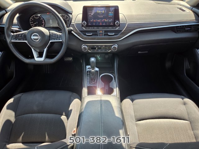 Used 2023 Nissan Altima 2.5 SV FWD image 14