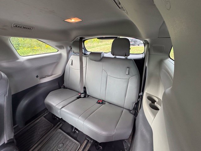 Used 2024 Toyota Sienna XLE w/ XLE Plus Package AWD/4WD image 17