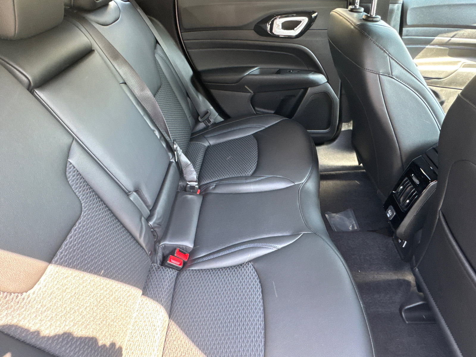 New 2026 Jeep Compass Latitude AWD/4WD image 16