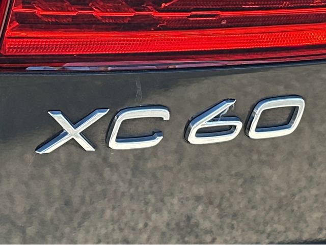 Used 2020 Volvo XC60 T5 Momentum w/ Protection Package Premier FWD image 15