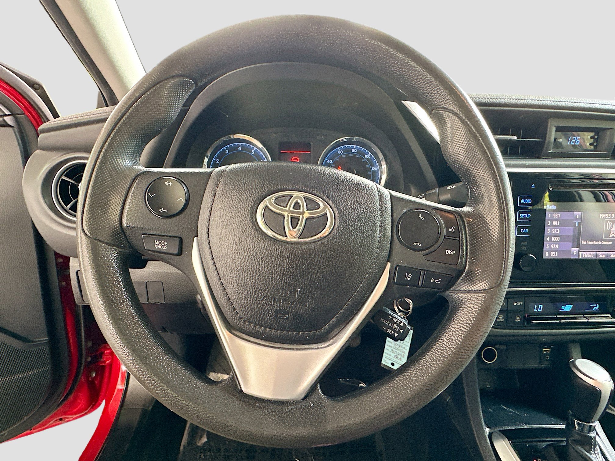 Used 2017 Toyota Corolla LE image 9