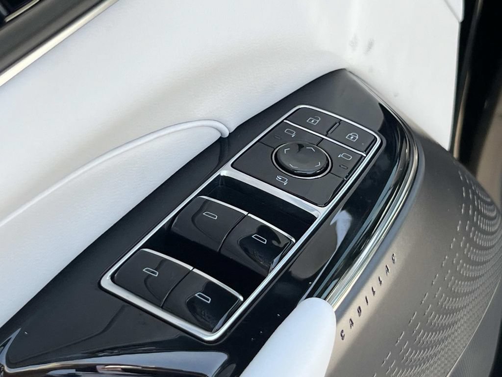 New 2026 Cadillac Lyriq Luxury AWD/4WD image 22