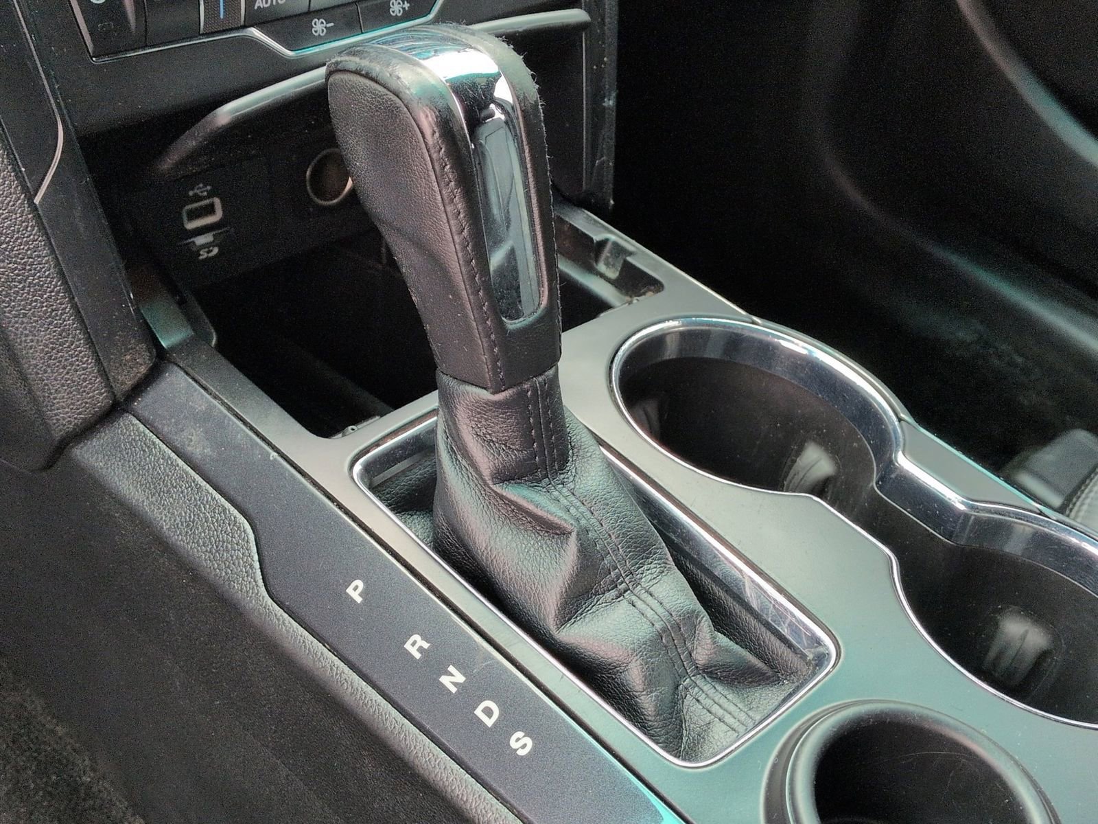 Used 2016 Ford Explorer XLT w/ Equipment Group 202A FWD image 37