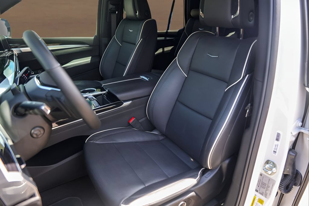 Certified 2025 Cadillac Escalade Sport w/ Touring Package AWD/4WD image 7