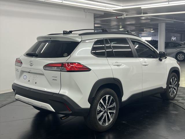 Certified 2025 Toyota Corolla Cross XLE image 3