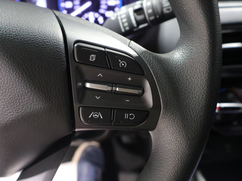 Used 2022 Hyundai Kona SEL w/ Winter Weather Package AWD/4WD image 37